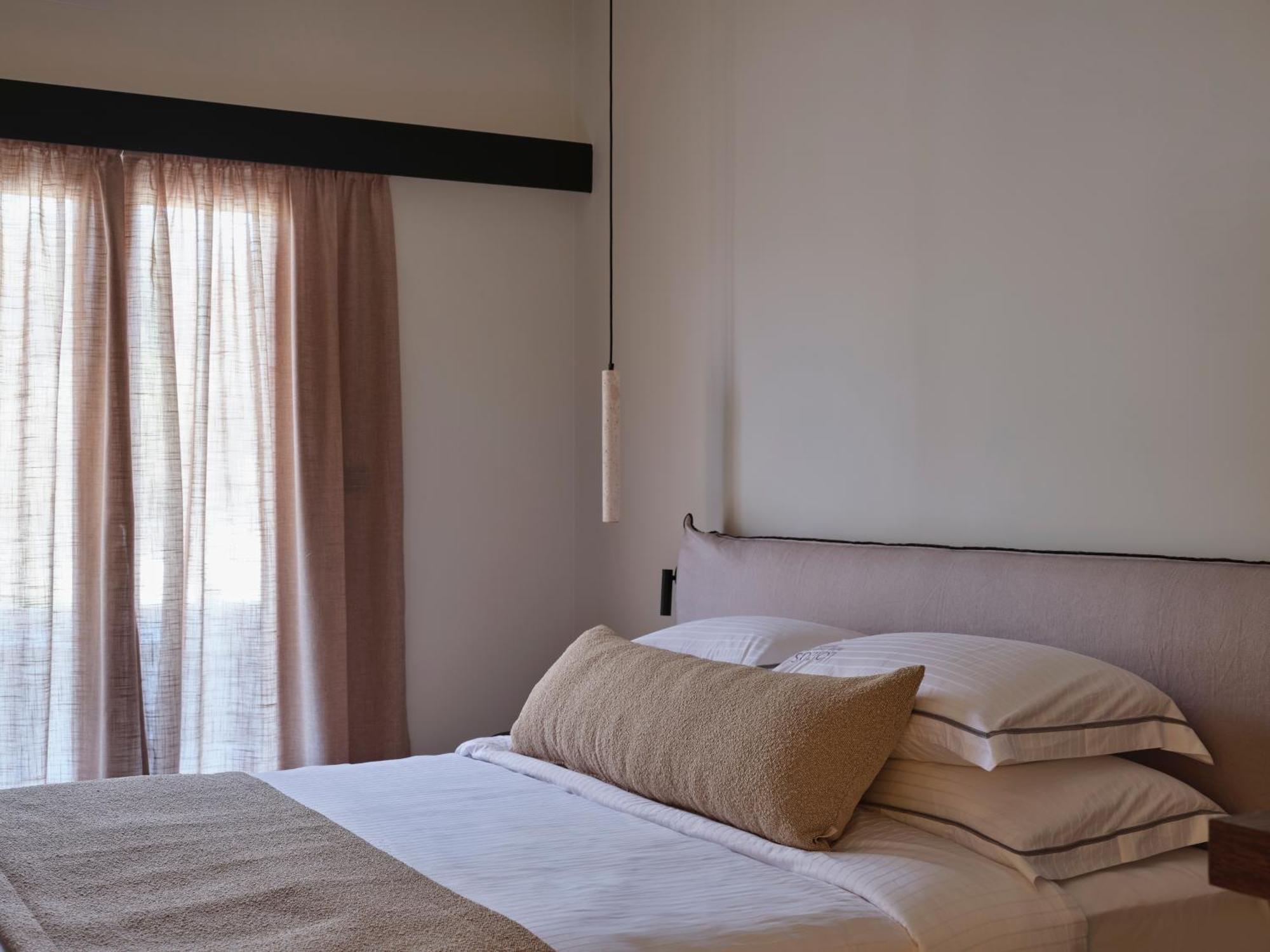 Loizos Stylish Residences Фіра Екстер'єр фото